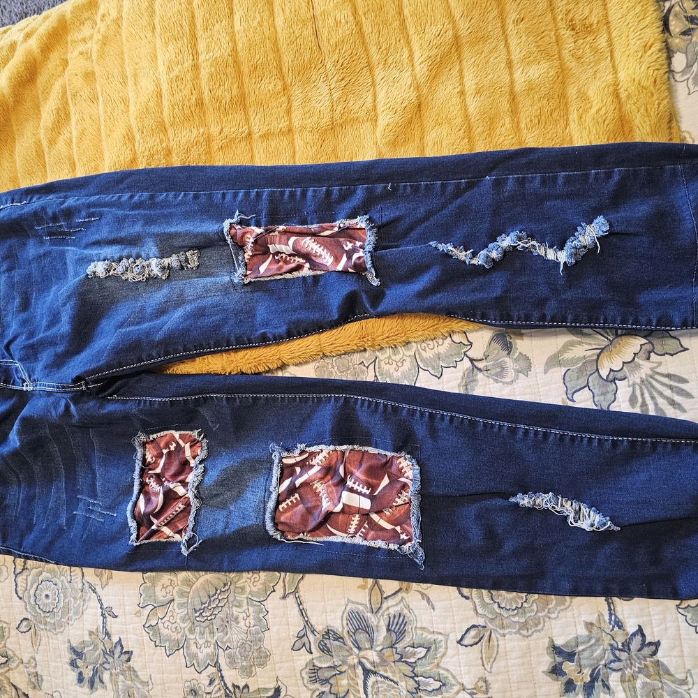 Women's Distressed Jeans with Patchwork